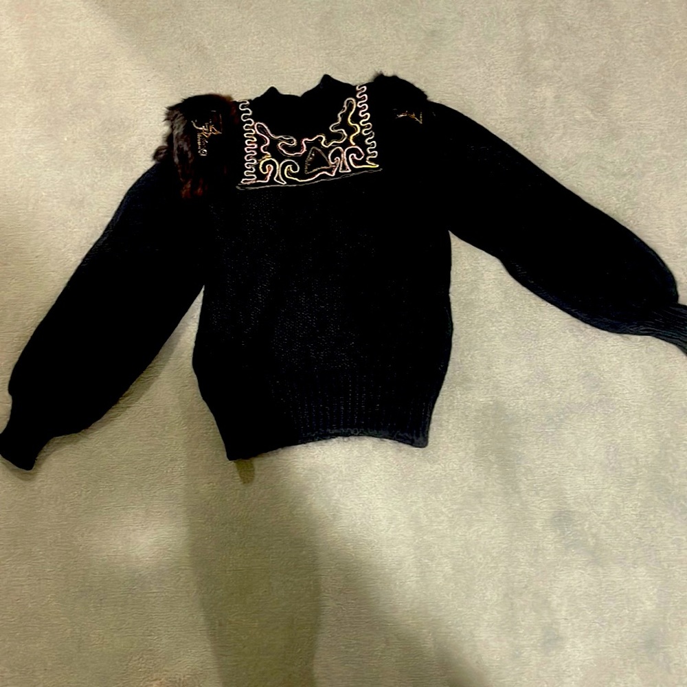 Women’s Sweater